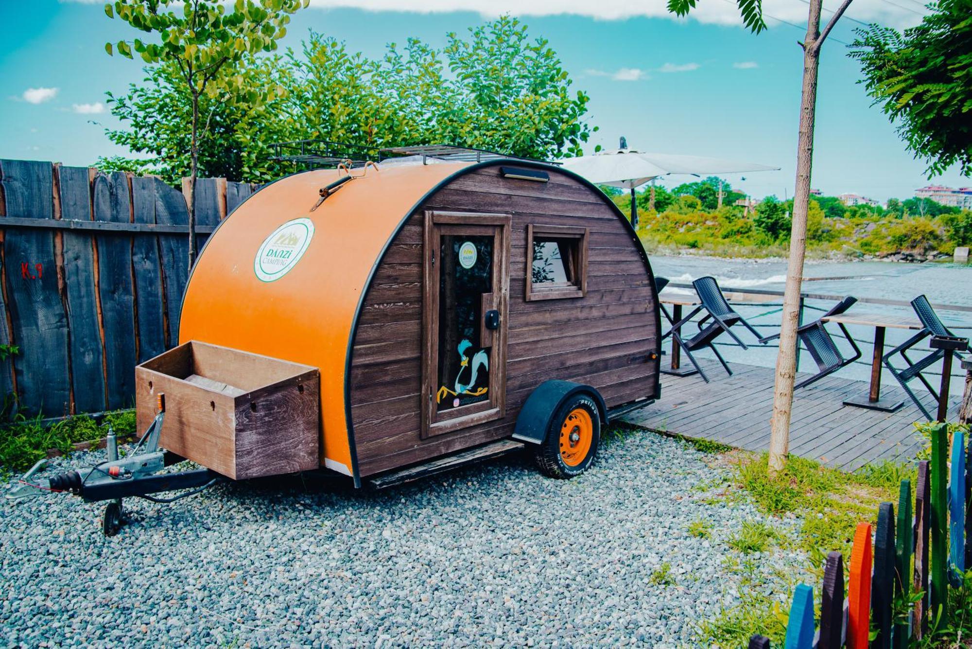 Отель Danzi Camping Tiny House Ризе Экстерьер фото